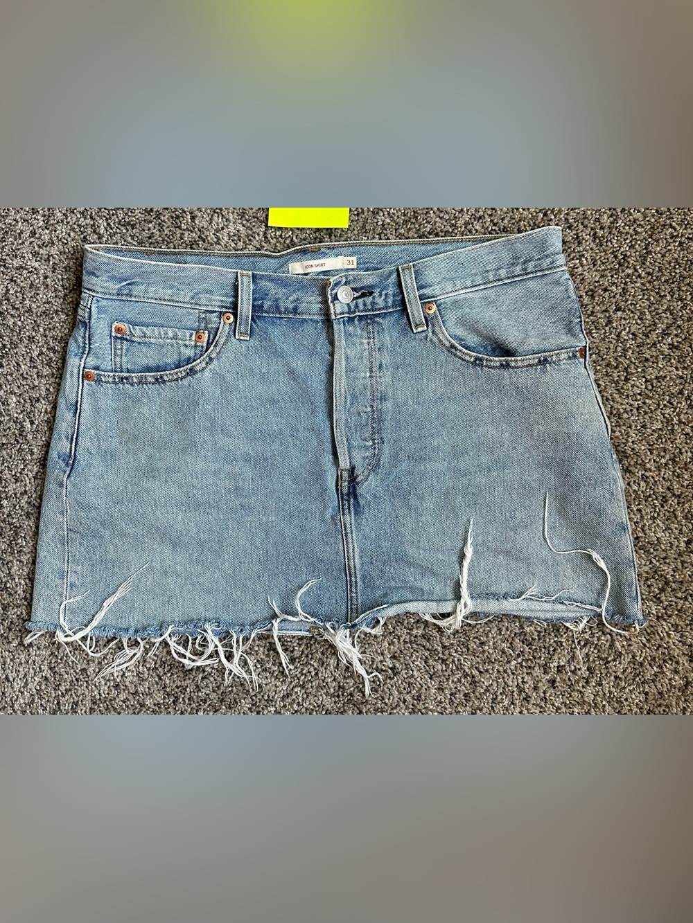 Levi’s Icon Denim Skirt